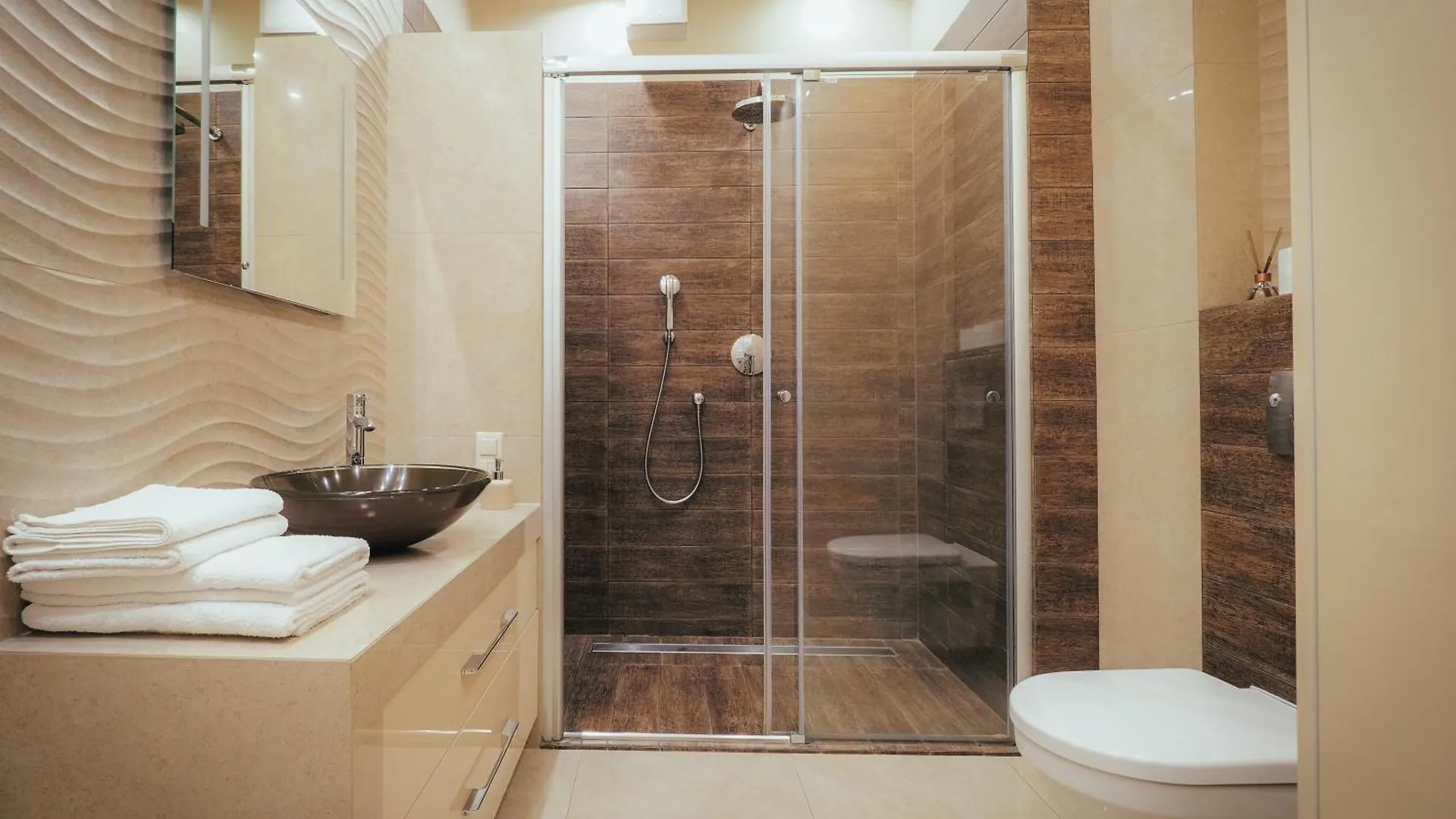 Enjoy Warsaw Apartment 0*,  Poland